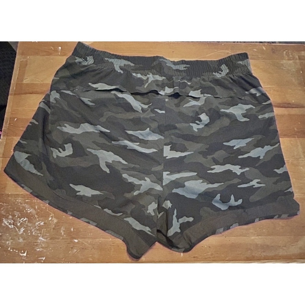 Athleta Mesh Racer Run Shorts 4" Camo Camouflage Running Womens 1X